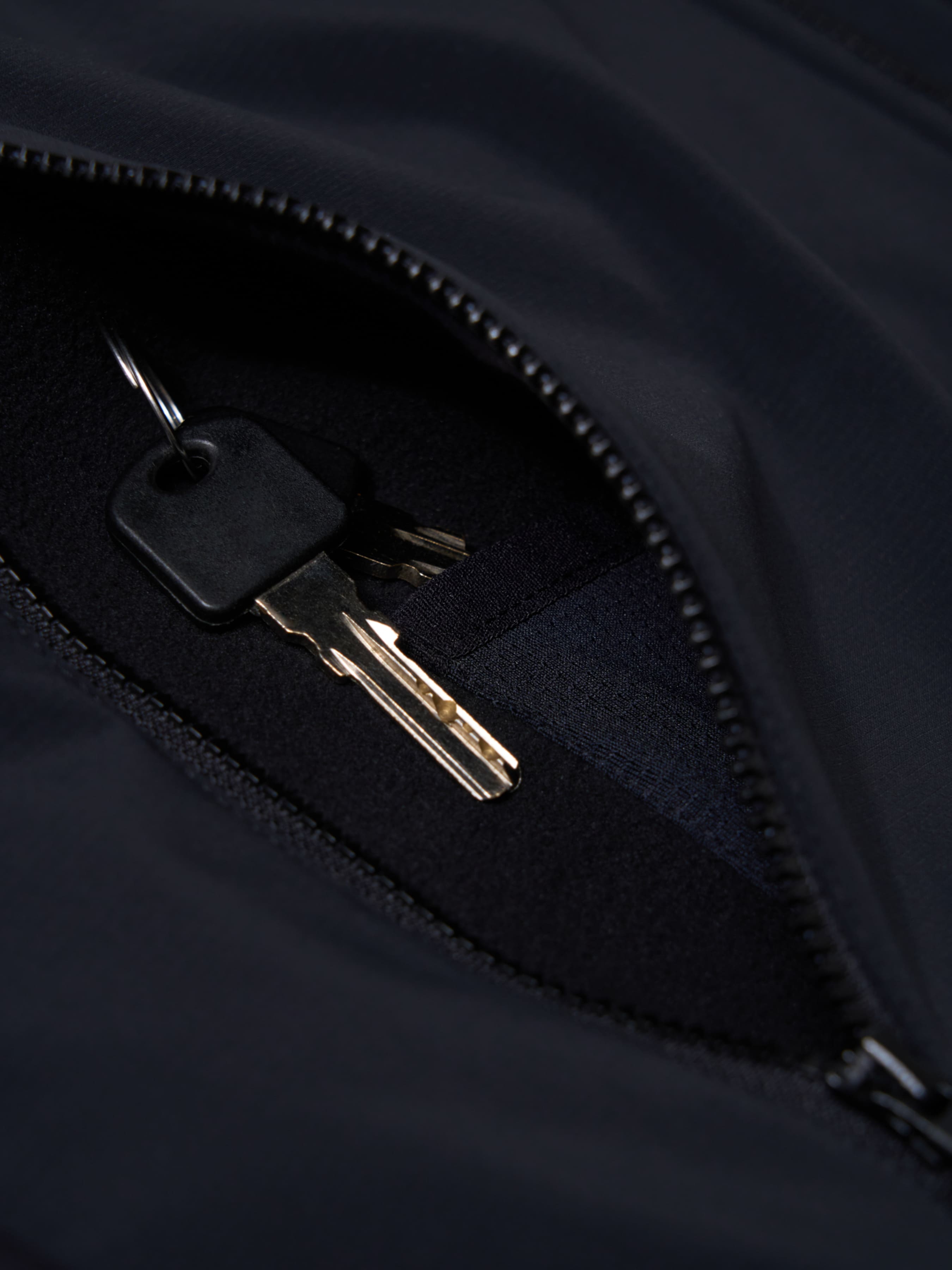 FW25-01M-BK_14.jpg
